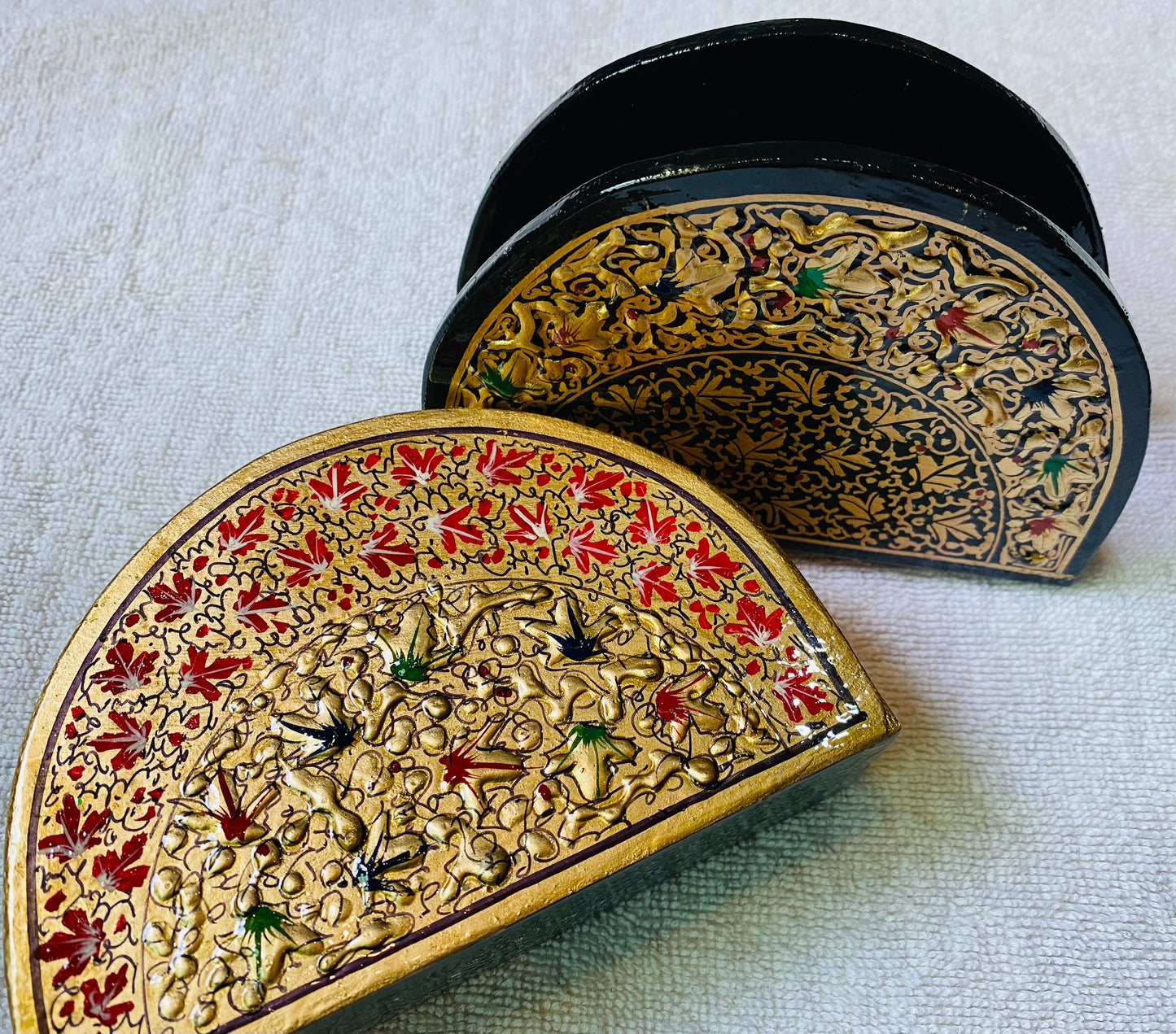 PAPER MACHEE TISSUE HOLDERS (GOLDEN)