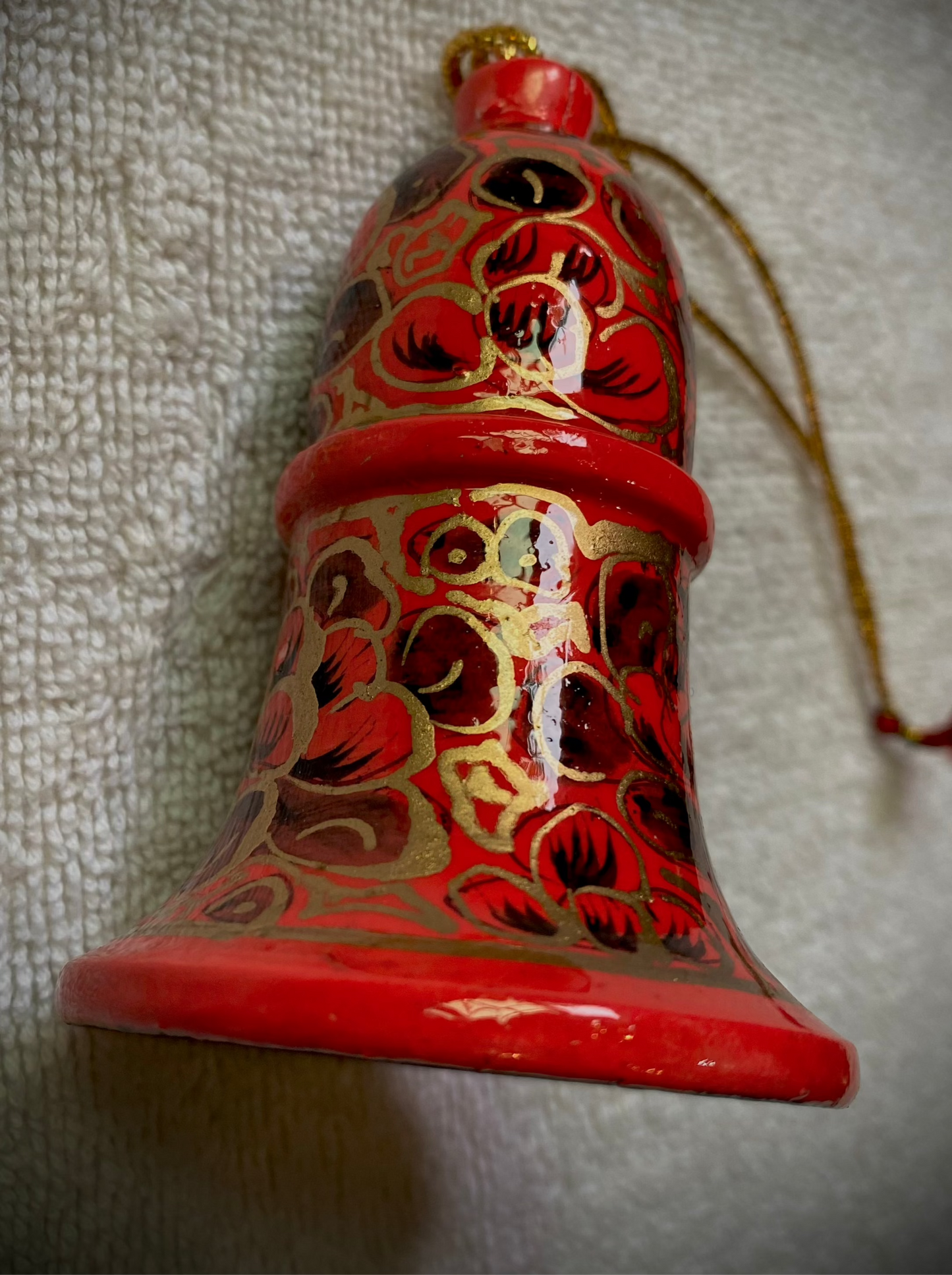 HANDCRAFTED ROYAL BELL (REDDISH GOLD PATTERN)