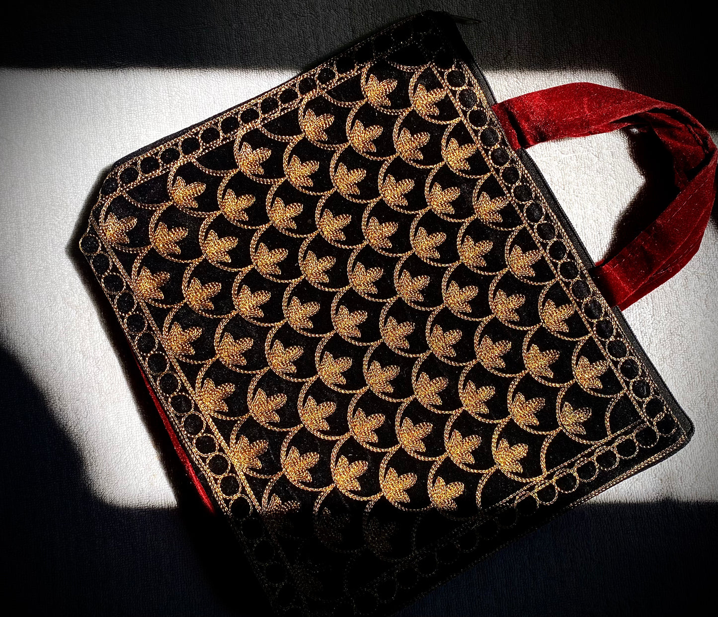 Noorah – ( Covered in Gold) CARRY BAG
