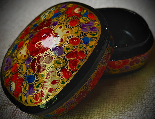 Gulumé PAPER MACHEE KEEPSAKE BOX