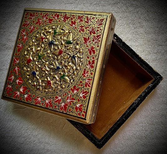 ZAREEN – THE GOLDEN GRACE MULTIPURPOSE BOX