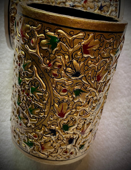 NOORDAAN – THE HANDCRAFTED UTILITY HOLDER