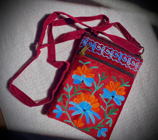 Gulrangi Noor (گلرنگی نور) SHOULDER SLING (MAROON)