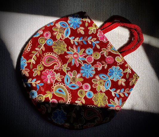 Zareen | زرّین| ARTISTIC CARRY BAG (MAROON)
